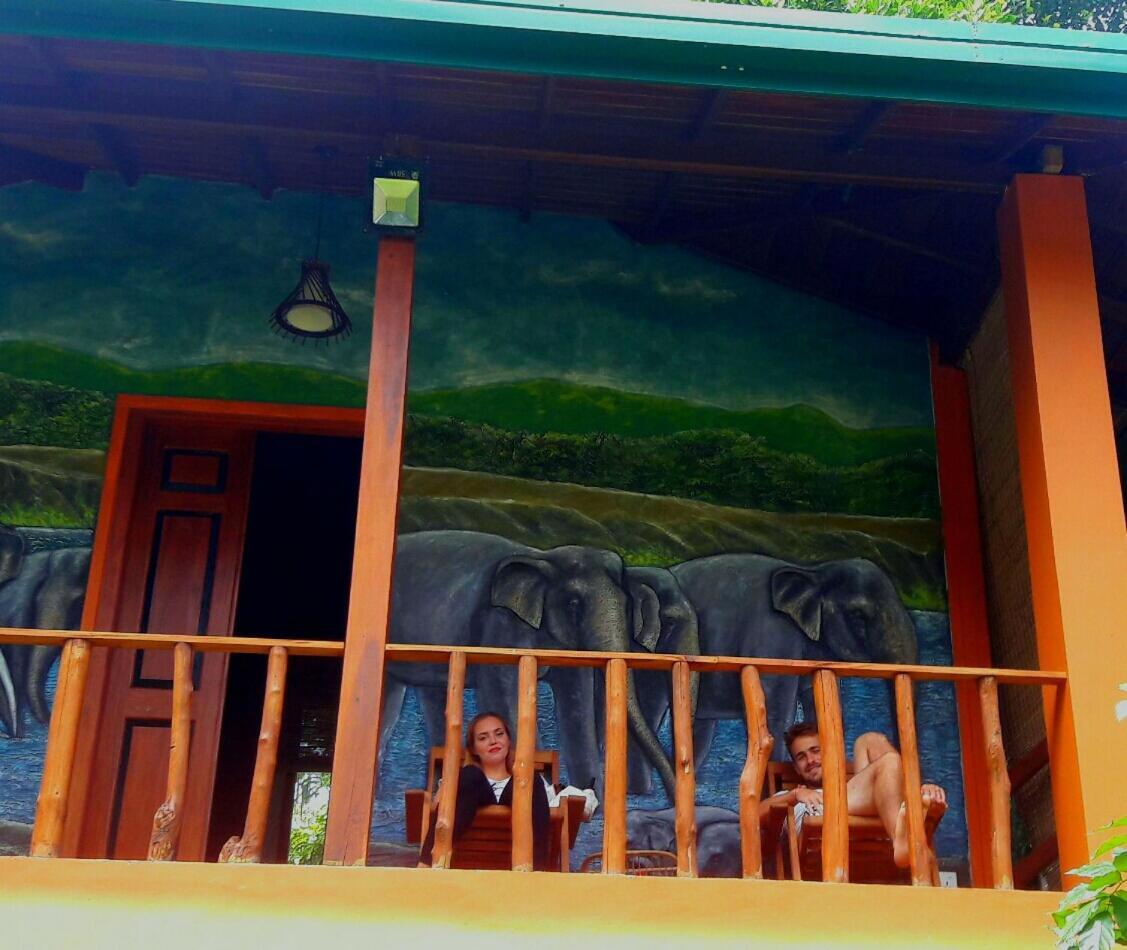 Luck Uyana Cabana Pinnawala Exterior foto